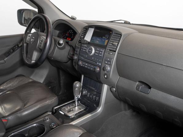 Nissan Pathfinder III Рестайлинг с пробегом 2010 года, цена 1 690 000 рублей, 242851 км, внедорожник, Автокод Объявления