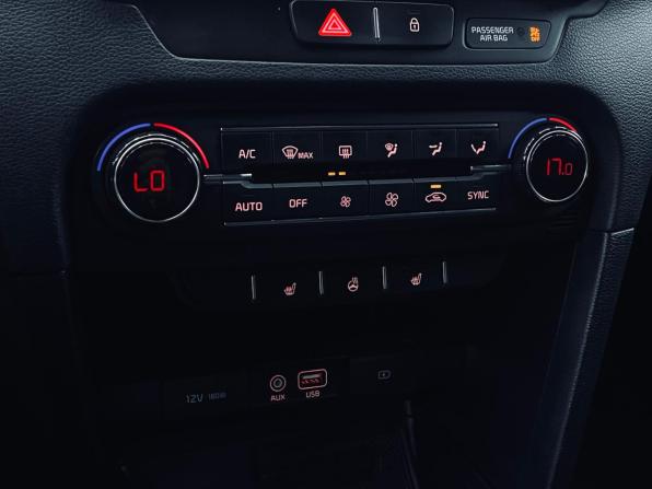 Kia Ceed III с пробегом 2019 года, цена 1 640 000 рублей, 136000 км, хэтчбек, Автокод Объявления