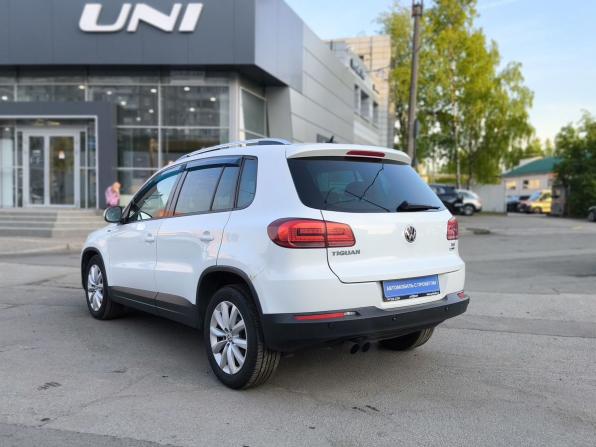 Volkswagen Tiguan I Рестайлинг с пробегом 2016 года, цена 1 158 000 рублей, 259881 км, внедорожник, Автокод Объявления