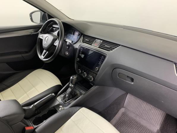 Skoda Octavia III (A7) Рестайлинг с пробегом 2019 года, цена 1 345 000 рублей, 279442 км, лифтбек, Автокод Объявления