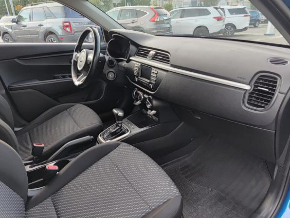 Kia Rio IV с пробегом 2017 года, цена 1 190 000 рублей, 98322 км, седан, Автокод Объявления