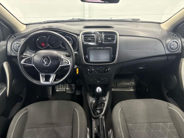 Renault Logan II Рестайлинг с пробегом 2018 года, цена 1 039 000 рублей, 144513 км, седан, Автокод Объявления