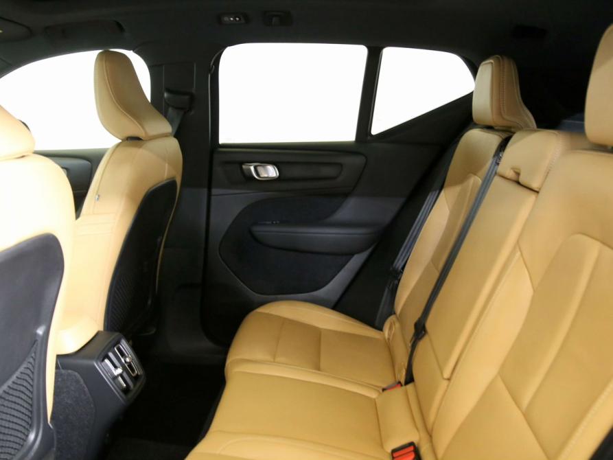 Volvo XC40 I Санкт-Петербург  - изображение 18