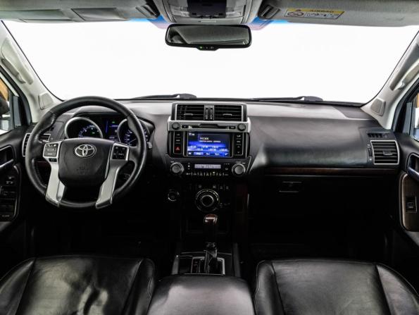 Toyota Land Cruiser Prado 150 Series Рестайлинг 1 с пробегом 2016 года, цена 2 549 000 рублей, 252305 км, внедорожник, Автокод Объявления
