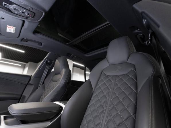 Audi Q8 I (4M) Рестайлинг с пробегом 2025 года, цена 13 600 000 рублей, 50 км, внедорожник, Автокод Объявления