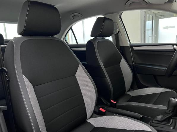 Skoda Rapid I Рестайлинг с пробегом 2019 года, цена 1 380 000 рублей, 87997 км, лифтбек, Автокод Объявления