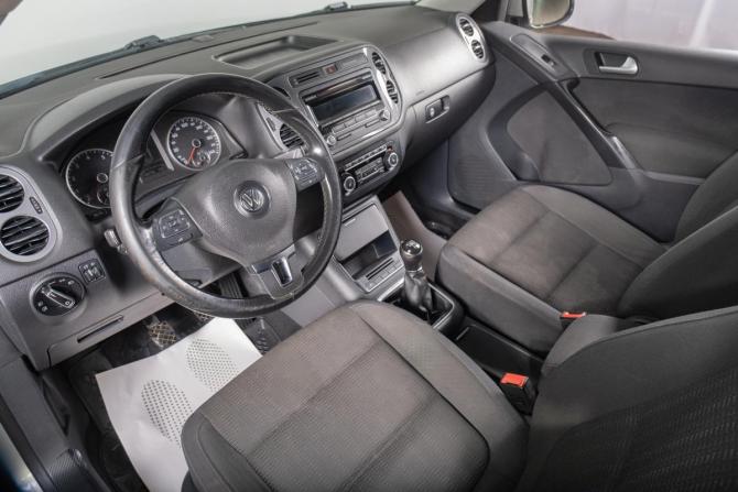 Volkswagen Tiguan I Рестайлинг с пробегом 2013 года, цена 899 000 рублей, 306000 км, внедорожник, Автокод Объявления