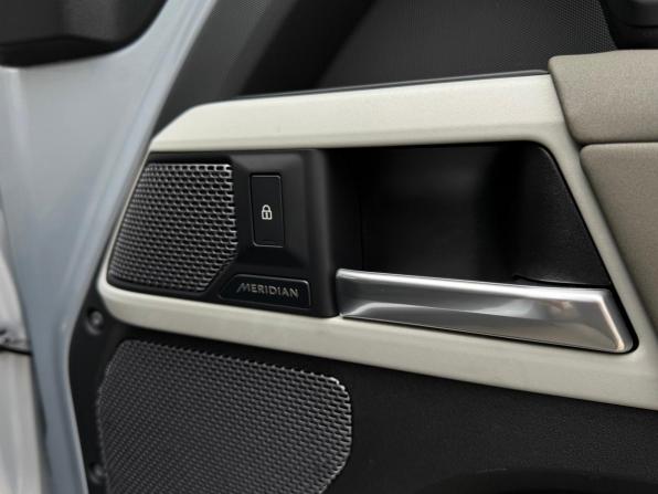 Land Rover Defender II с пробегом 2021 года, цена 5 500 000 рублей, 101265 км, внедорожник, Автокод Объявления