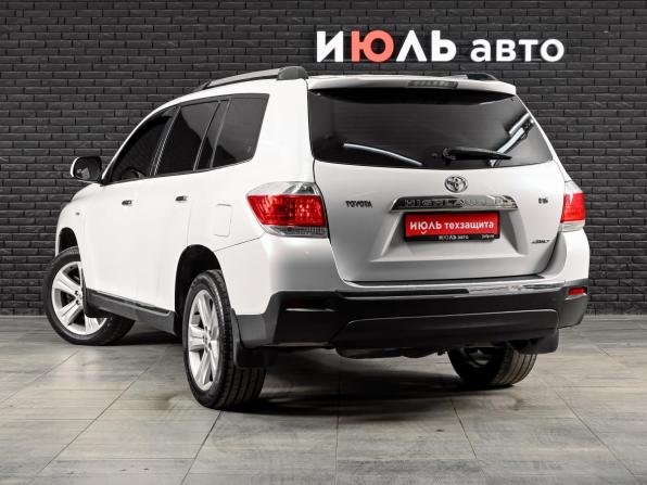 Toyota Highlander II (XU40) Рестайлинг с пробегом 2011 года, цена 1 735 000 рублей, 258754 км, внедорожник, Автокод Объявления