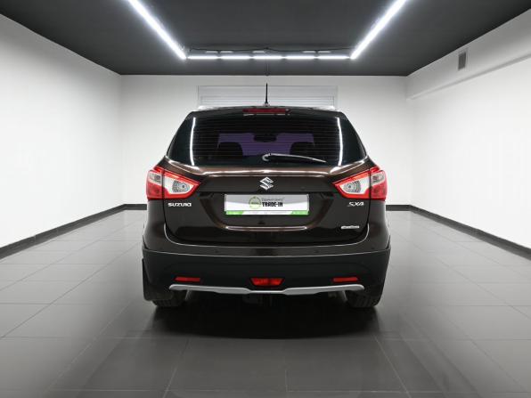 Suzuki SX4 II (S-Cross) с пробегом 2014 года, цена 975 000 рублей, 348782 км, хэтчбек, Автокод Объявления