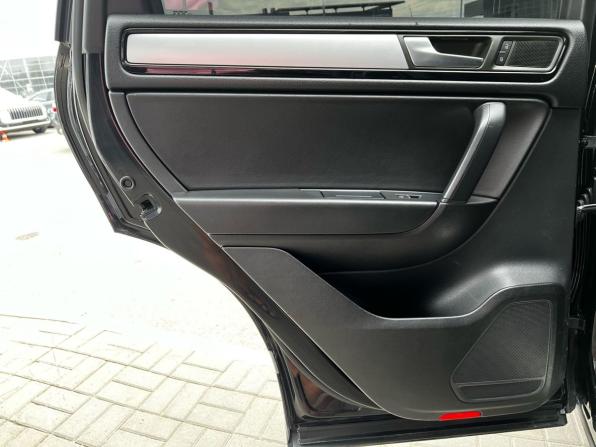 Volkswagen Touareg II с пробегом 2011 года, цена 1 790 000 рублей, 255701 км, внедорожник, Автокод Объявления