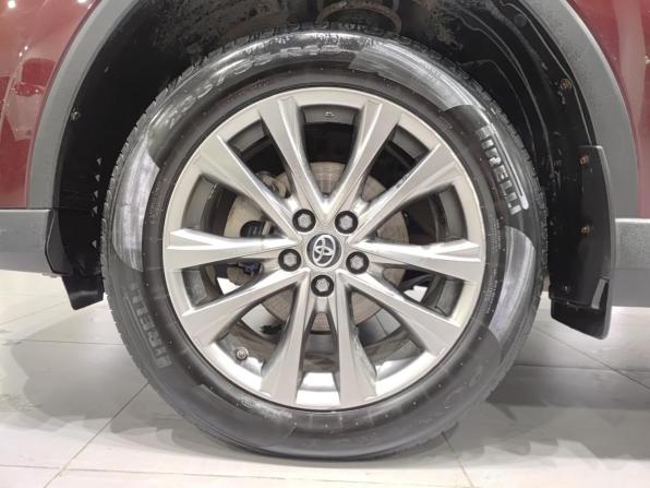 Toyota RAV4 IV (XA40) Рестайлинг с пробегом 2017 года, цена 1 890 000 рублей, 274326 км, внедорожник, Автокод Объявления