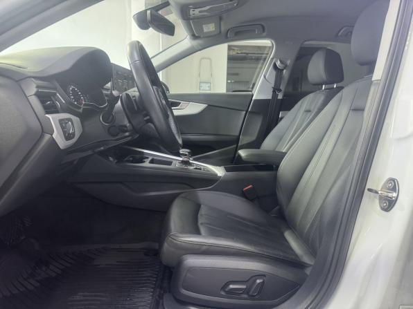 Audi A4 V (B9) Рестайлинг с пробегом 2021 года, цена 2 640 000 рублей, 121660 км, седан, Автокод Объявления