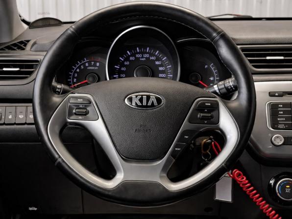 Kia Rio III Рестайлинг с пробегом 2016 года, цена 997 000 рублей, 201693 км, седан, Автокод Объявления