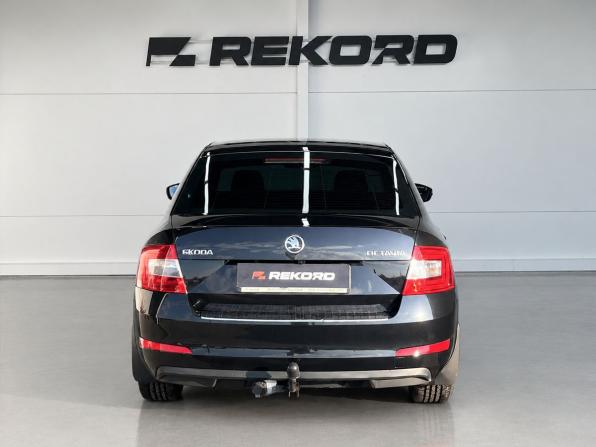 Skoda Octavia III (A7) с пробегом 2015 года, цена 1 349 000 рублей, 177552 км, лифтбек, Автокод Объявления