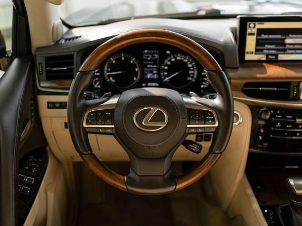 Lexus LX III Рестайлинг 2 с пробегом 2016 года, цена 6 750 000 рублей, 165362 км, внедорожник, Автокод Объявления
