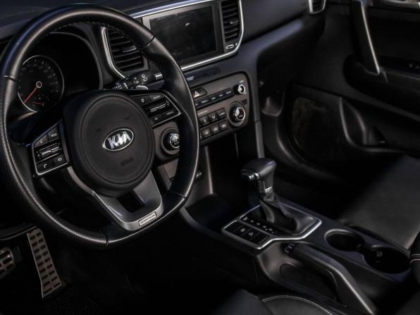 Kia Sportage IV Рестайлинг с пробегом 2018 года, цена 2 195 000 рублей, 81824 км, внедорожник, Автокод Объявления