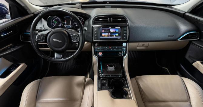 Jaguar XE I с пробегом 2015 года, цена 2 450 000 рублей, 42000 км, седан, Автокод Объявления