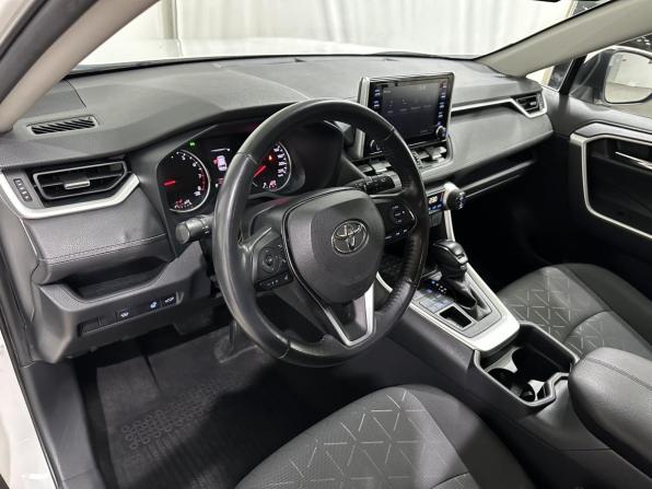Toyota RAV4 V (XA50) с пробегом 2021 года, цена 3 290 000 рублей, 86579 км, внедорожник, Автокод Объявления