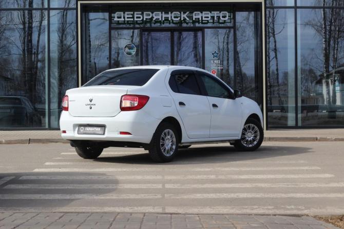 Renault Logan II Рестайлинг с пробегом 2018 года, цена 955 000 рублей, 82909 км, седан, Автокод Объявления