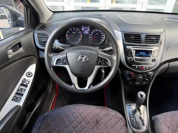Hyundai Solaris I Рестайлинг с пробегом 2015 года, цена 599 000 рублей, 255000 км, хэтчбек, Автокод Объявления