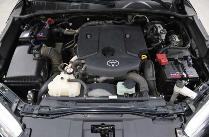 Toyota Hilux VIII с пробегом 2017 года, цена 3 030 350 рублей, 258942 км, пикап, Автокод Объявления