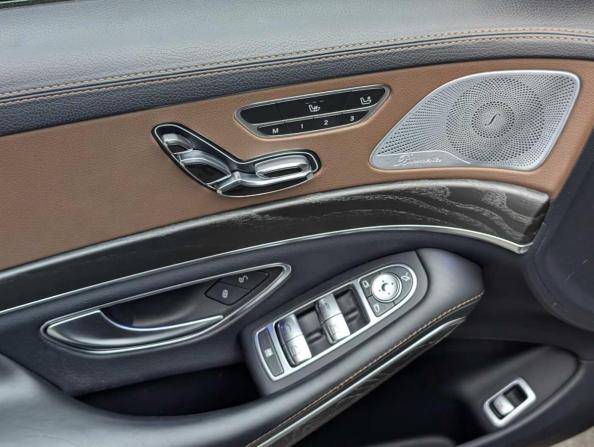 Mercedes-Benz Maybach S-Класс I (X222) Рестайлинг с пробегом 2018 года, цена 4 295 000 рублей, 165924 км, седан, Автокод Объявления