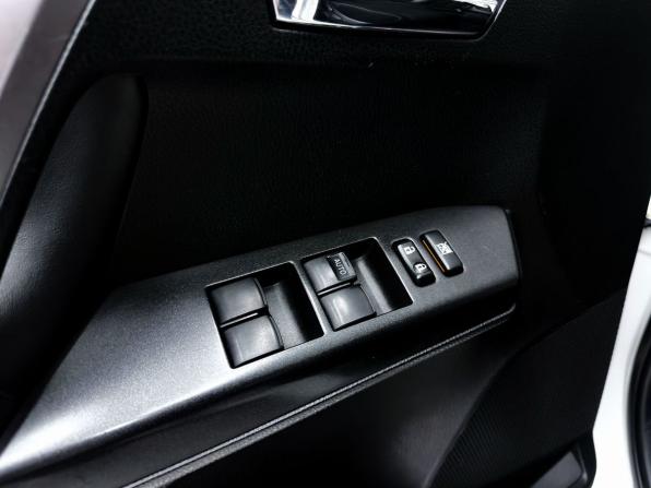 Toyota RAV4 IV (XA40) Рестайлинг с пробегом 2016 года, цена 2 599 000 рублей, 79800 км, внедорожник, Автокод Объявления