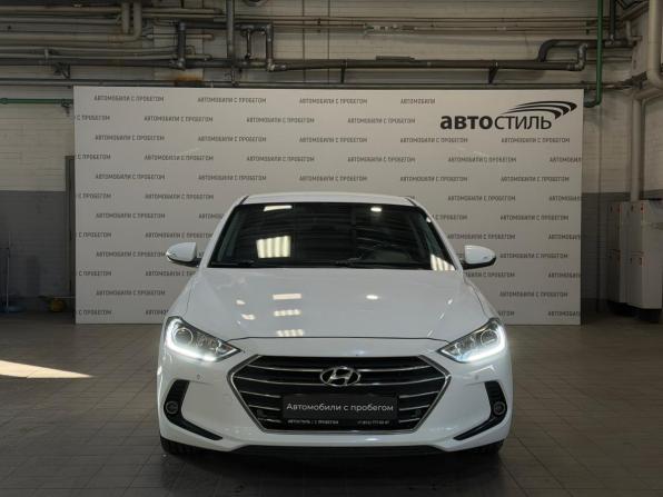Hyundai Elantra VI (AD) с пробегом 2017 года, цена 1 249 000 рублей, 186000 км, седан, Автокод Объявления