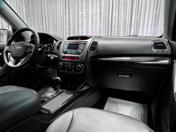 Kia Sorento II Рестайлинг с пробегом 2014 года, цена 1 599 000 рублей, 243094 км, внедорожник, Автокод Объявления