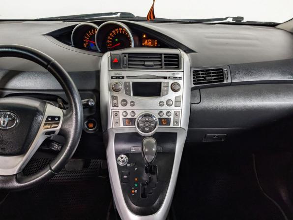 Toyota Verso I с пробегом 2010 года, цена 850 000 рублей, 114700 км, компактвэн, Автокод Объявления
