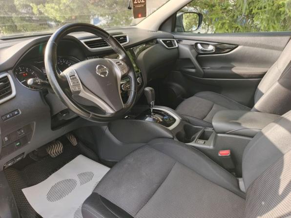 Nissan Qashqai II с пробегом 2018 года, цена 1 095 000 рублей, 158584 км, внедорожник, Автокод Объявления