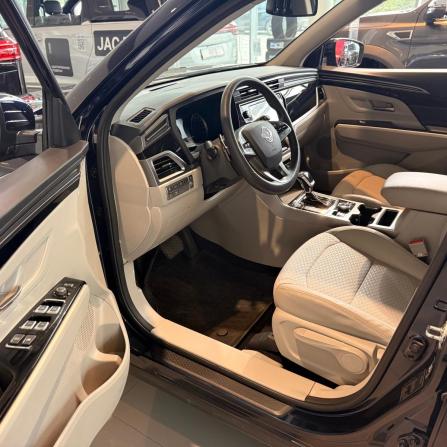 KGM Korando с пробегом 2025 года, цена 2 799 000 рублей, 19958 км, внедорожник, Автокод Объявления