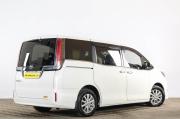 Toyota Esquire I Рестайлинг Тюмень  - изображение 28