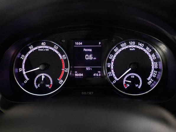 Skoda Rapid I с пробегом 2017 года, цена 1 199 500 рублей, 96434 км, лифтбек, Автокод Объявления