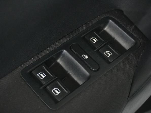 Volkswagen Polo V с пробегом 2013 года, цена 989 000 рублей, 53656 км, седан, Автокод Объявления