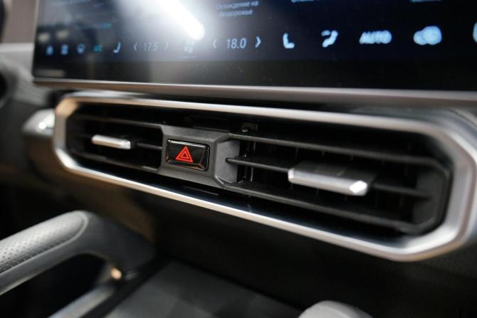 JETOUR T2 с пробегом 2024 года, цена 3 290 000 рублей, 47000 км, внедорожник, Автокод Объявления