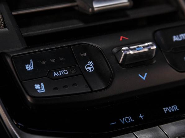 Toyota Land Cruiser 300 Series с пробегом 2021 года, цена 9 699 000 рублей, 100749 км, внедорожник, Автокод Объявления