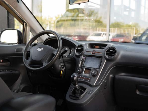 Kia Carens II (UN) с пробегом 2007 года, цена 590 000 рублей, 270222 км, компактвэн, Автокод Объявления