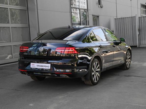 Volkswagen Passat B8 с пробегом 2019 года, цена 2 750 000 рублей, 57000 км, седан, Автокод Объявления