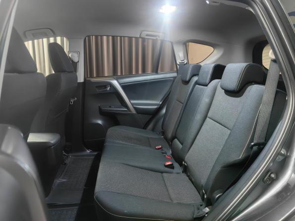 Toyota RAV4 IV (XA40) Рестайлинг с пробегом 2016 года, цена 1 890 000 рублей, 197605 км, внедорожник, Автокод Объявления