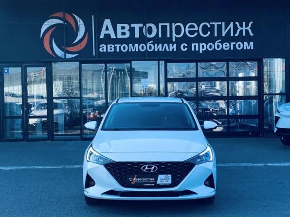 Hyundai Solaris II Рестайлинг с пробегом 2020 года, цена 1 699 999 рублей, 109019 км, седан, Автокод Объявления