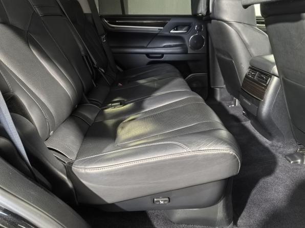 Lexus LX III Рестайлинг 2 с пробегом 2017 года, цена 6 499 000 рублей, 200386 км, внедорожник, Автокод Объявления