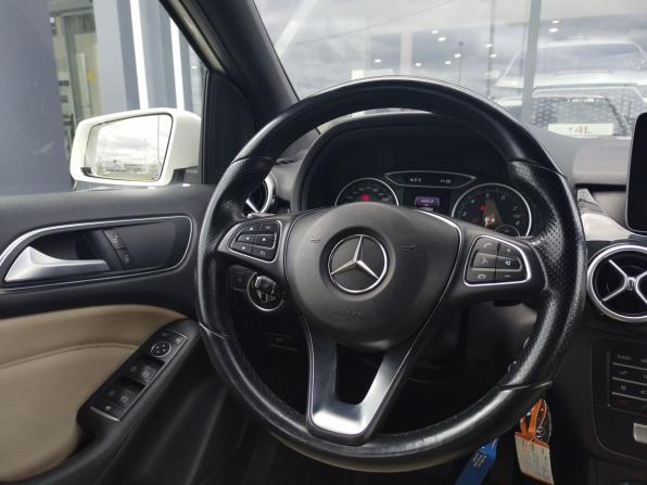 Mercedes-Benz B-Класс II (W246) Рестайлинг с пробегом 2017 года, цена 1 500 000 рублей, 133675 км, хэтчбек, Автокод Объявления