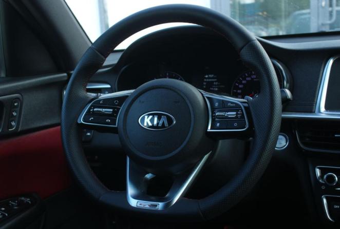 Kia Optima IV Рестайлинг с пробегом 2018 года, цена 2 050 000 рублей, 174764 км, седан, Автокод Объявления