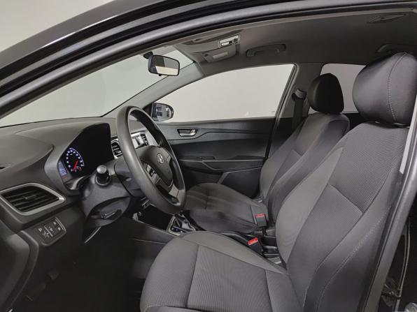 Hyundai Solaris II с пробегом 2017 года, цена 1 375 000 рублей, 103000 км, седан, Автокод Объявления