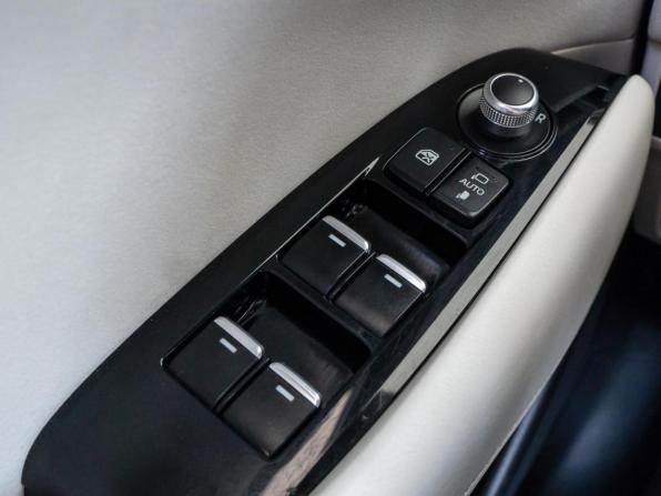 Mazda 6 III (GJ) Рестайлинг 2 с пробегом 2019 года, цена 2 198 000 рублей, 203716 км, седан, Автокод Объявления