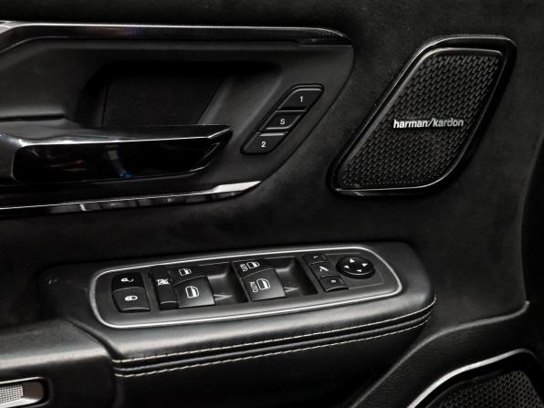 Ram 1500 V с пробегом 2021 года, цена 9 900 000 рублей, 89268 км, пикап, Автокод Объявления