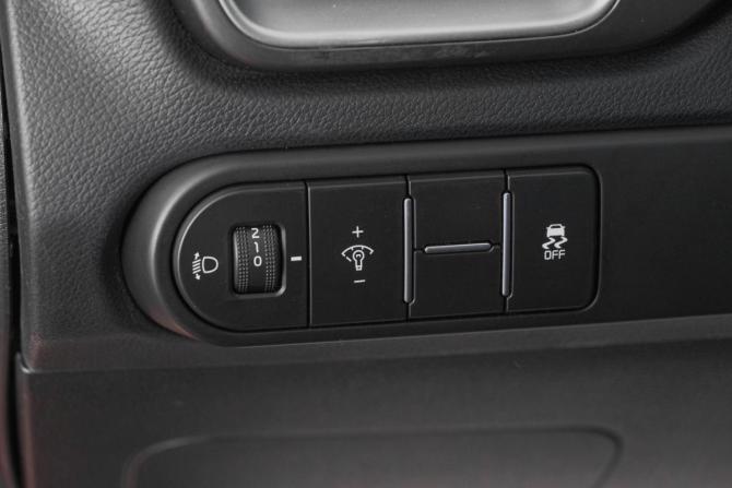 Kia Ceed III с пробегом 2019 года, цена 1 649 000 рублей, 92000 км, хэтчбек, Автокод Объявления