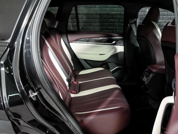 Geely Monjaro I с пробегом 2023 года, цена 3 450 000 рублей, 46709 км, внедорожник, Автокод Объявления